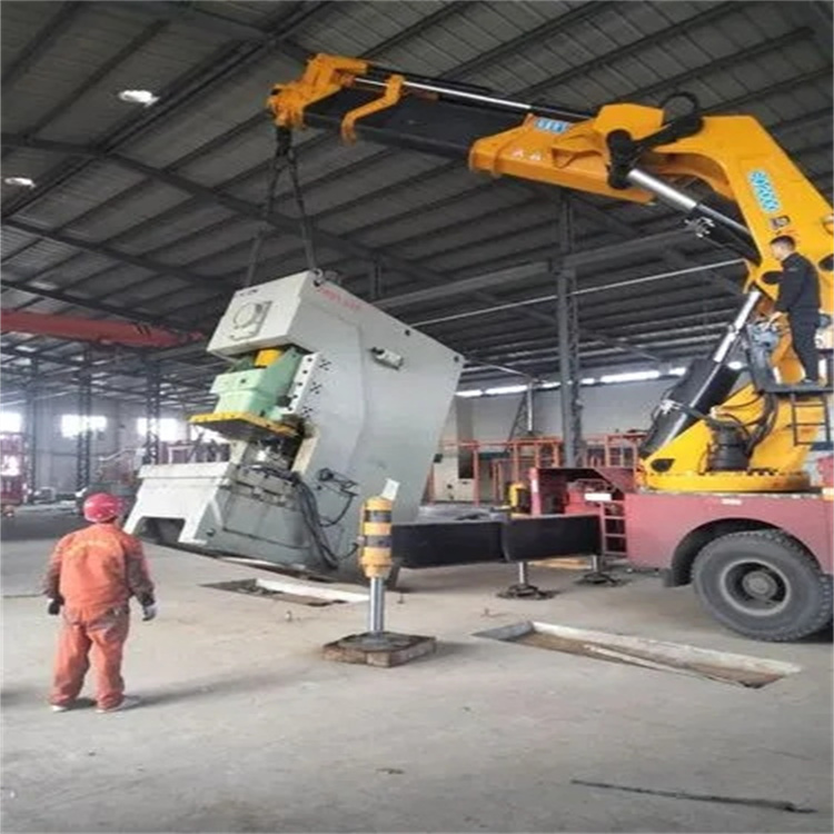 苏州吴江80吨折臂吊车出租附近电话